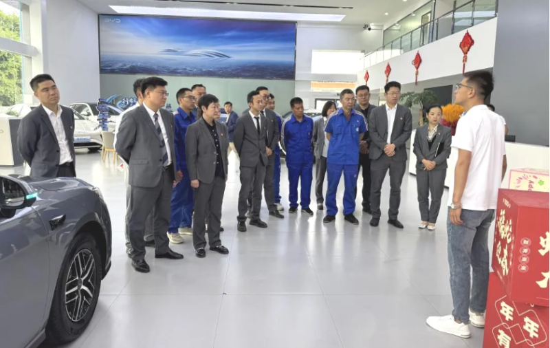 汽貿(mào)公司黨支部開展&ldquo;走出去、學(xué)進(jìn)來，改作風(fēng)、促發(fā)展&rdquo;貫徹中央八項(xiàng)規(guī)定精神學(xué)習(xí)教育走深走實(shí)主題黨日活動(dòng)