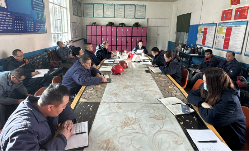 對(duì)標(biāo)對(duì)表新要求 主動(dòng)作為抓落實(shí)&mdash;&mdash;物產(chǎn)工投公司紀(jì)委召開學(xué)習(xí)貫徹中紀(jì)委、省紀(jì)委二次全會(huì)精神專題會(huì)議暨節(jié)前廉政教育警示會(huì)