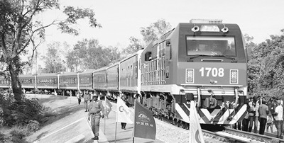 搭中國(guó)快車，促非洲發(fā)展